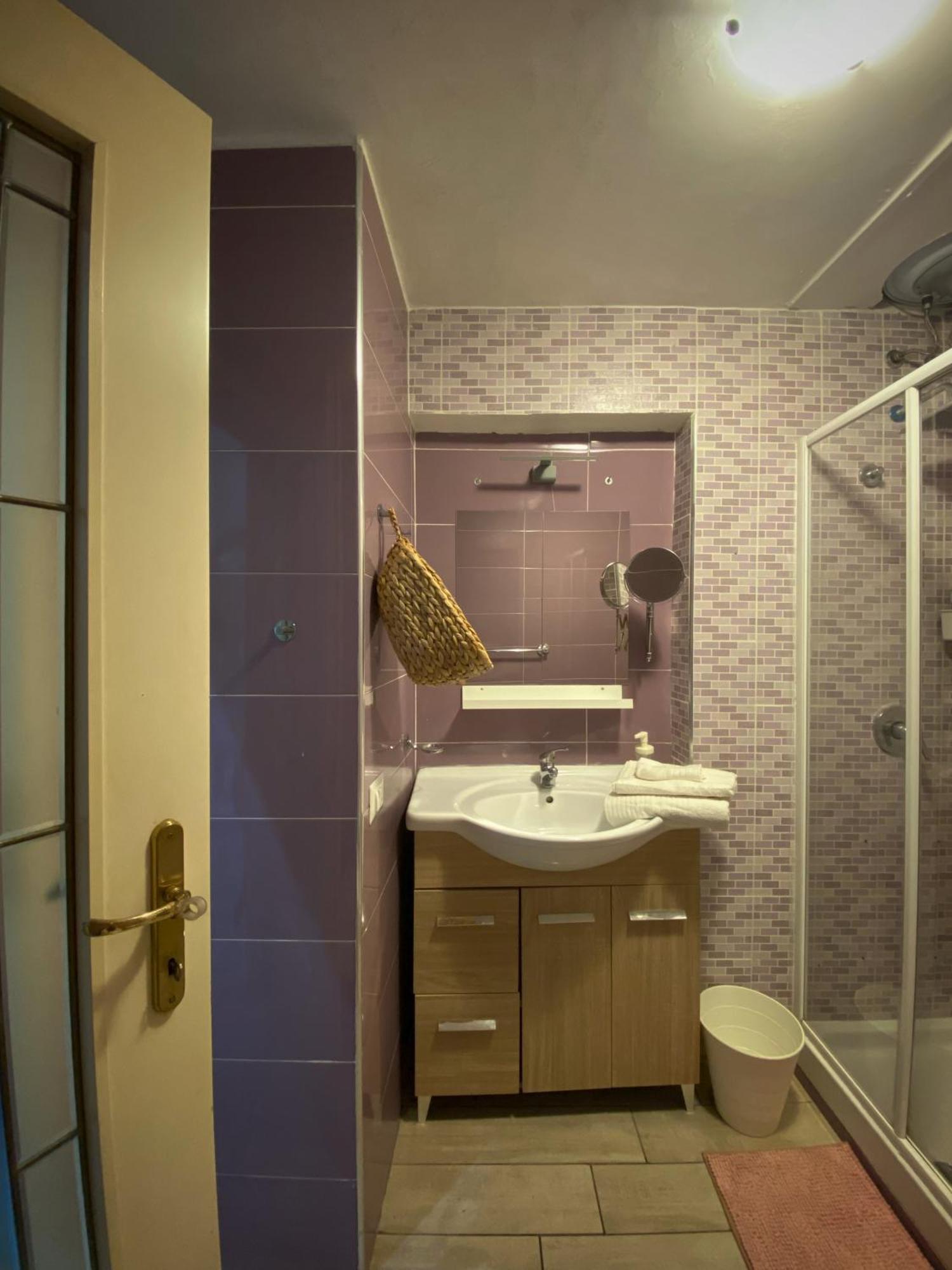La Casa Al Centro " Vicino Al Centro Storico Di Napoli" Apartment Luaran gambar