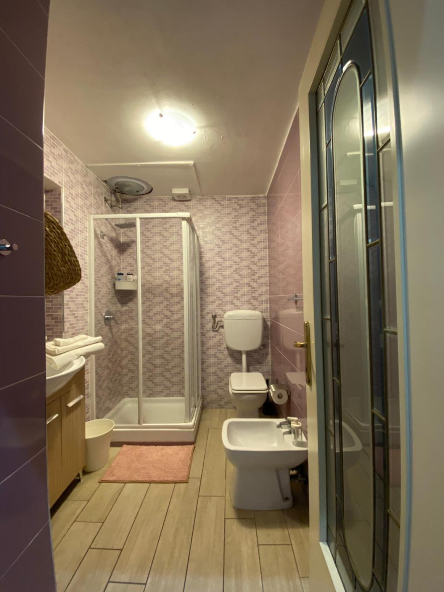 La Casa Al Centro " Vicino Al Centro Storico Di Napoli" Apartment Luaran gambar